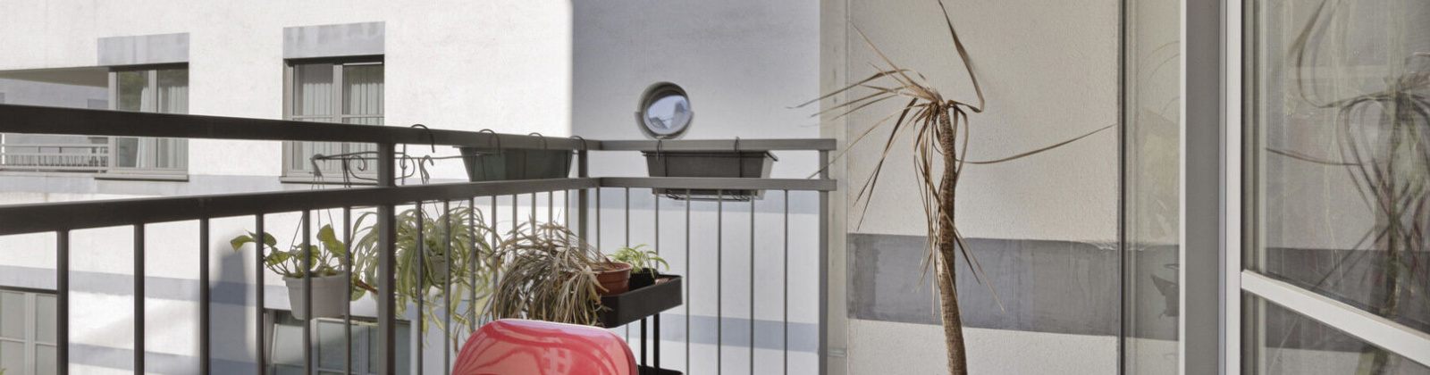 2 Bedrooms Bedrooms, ,1 BathroomBathrooms,Apartment,For Sale,1002